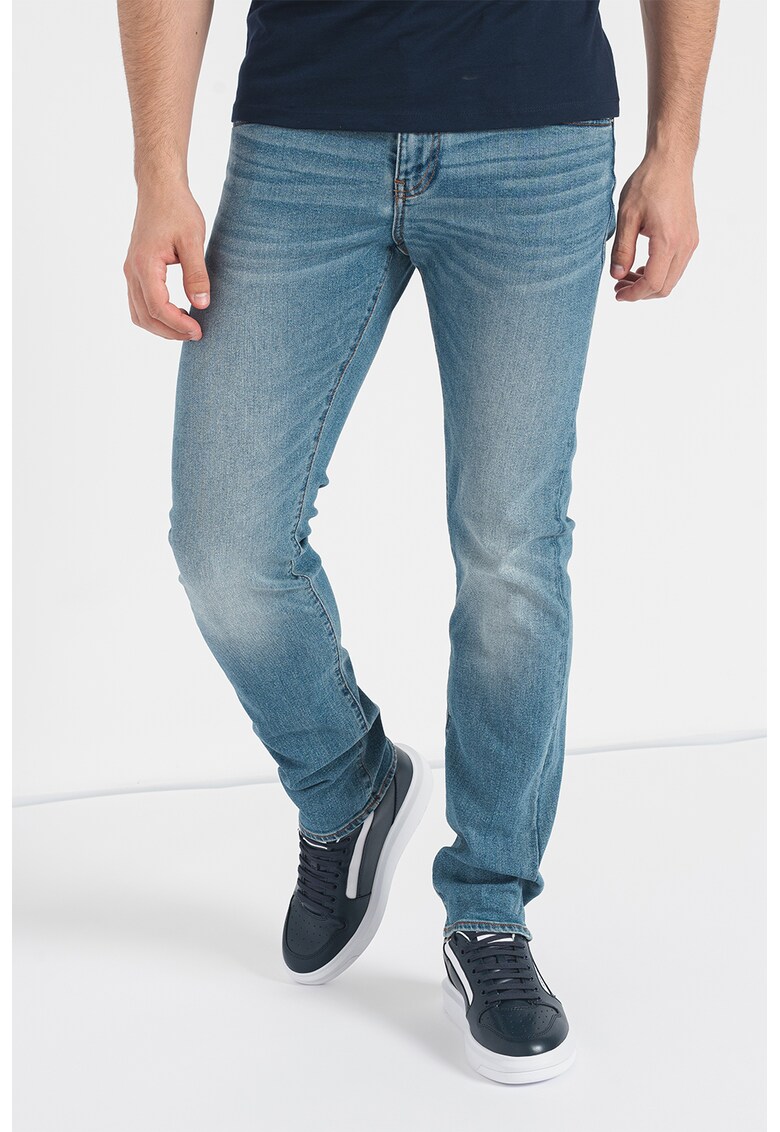 ARMANI EXCHANGE Дънки със захабен ефект за Мъже ARMANI EXCHANGE Дънки със захабен ефект за Мъже