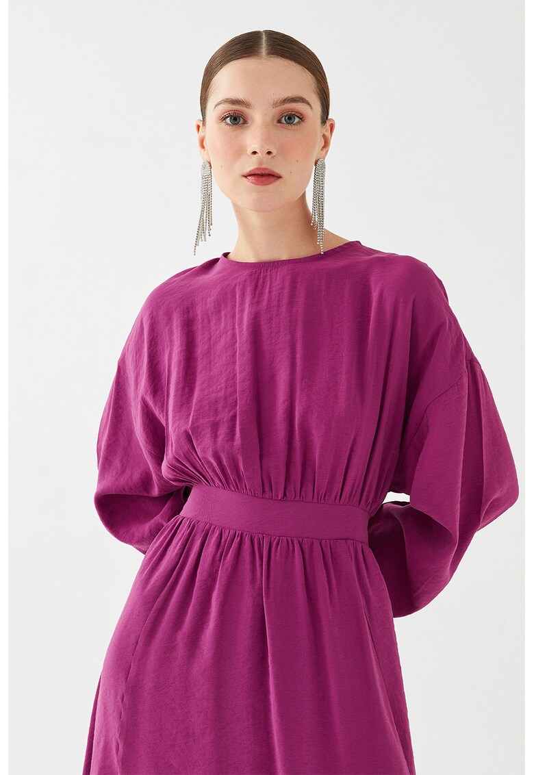 Rochie evazata cu maneci cazute