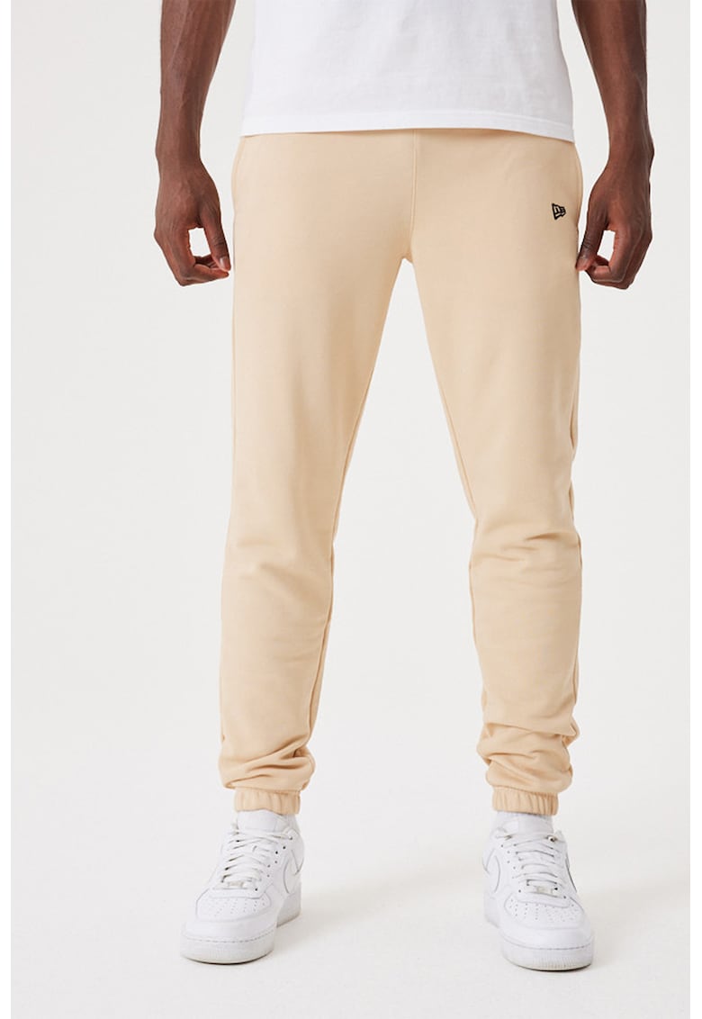 Pantaloni sport cu snur si buzunare laterale essentials