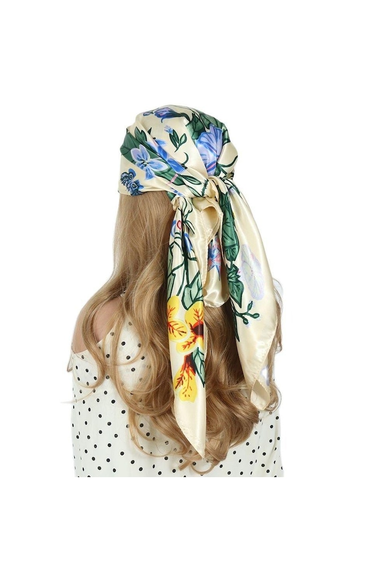 Esarfa bej - patrata - cu imprimeu - Reinald C3 -