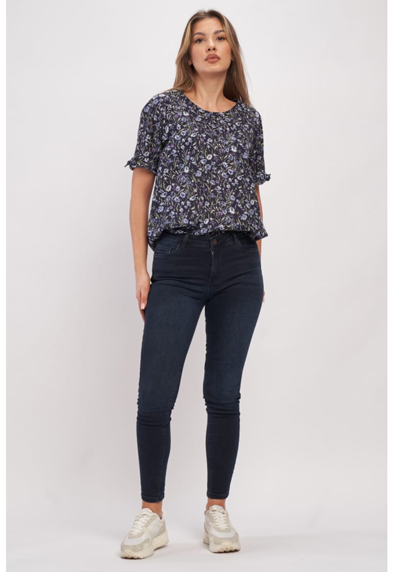 Bluza cu decolteu rotund si model floral