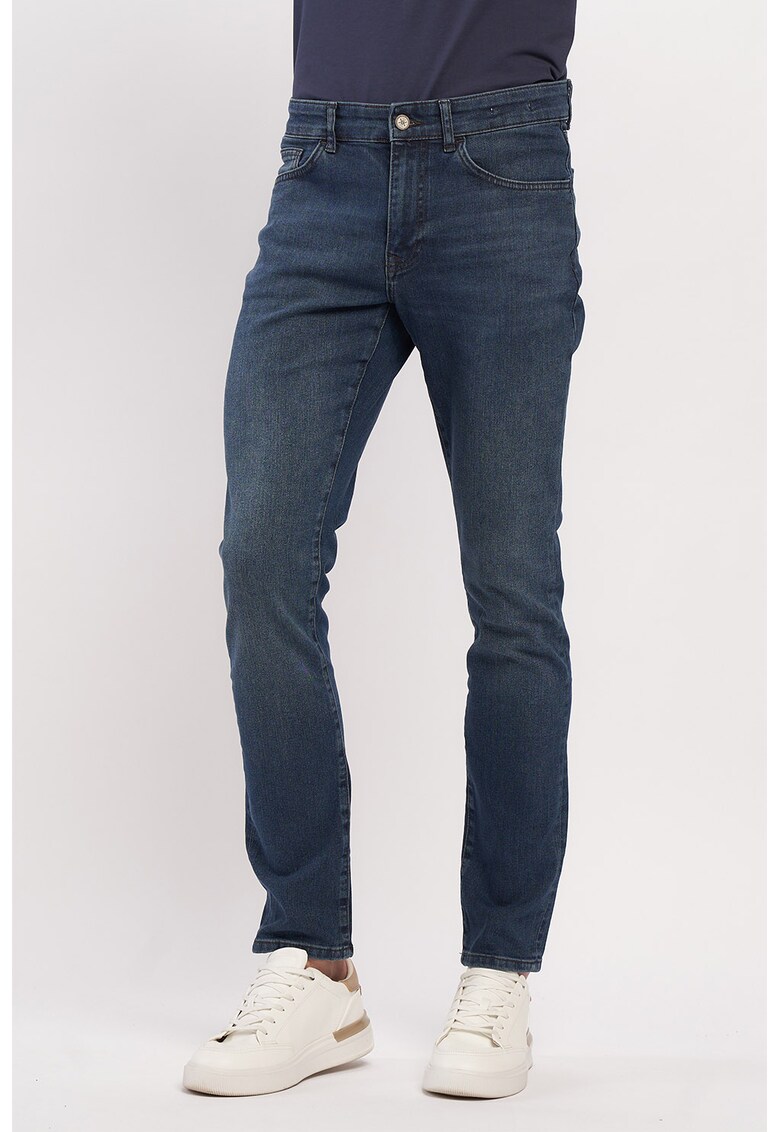 Blugi slim fit cu talie medie