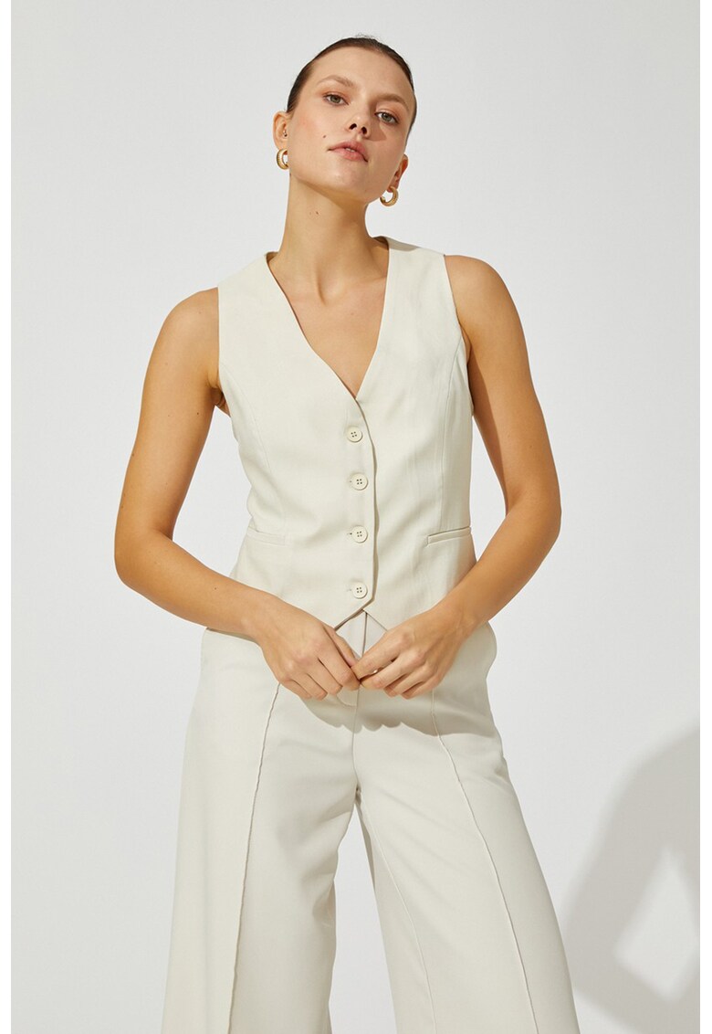 Sacou-vesta crop