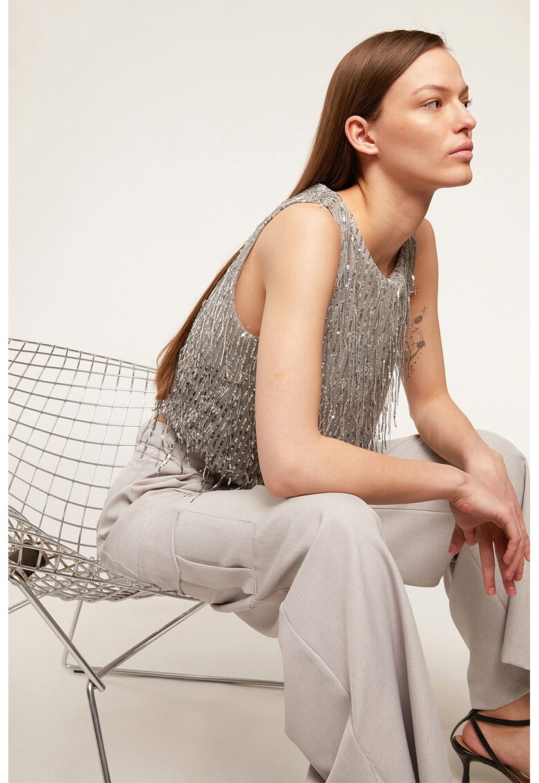 Top crop decorat cu paiete