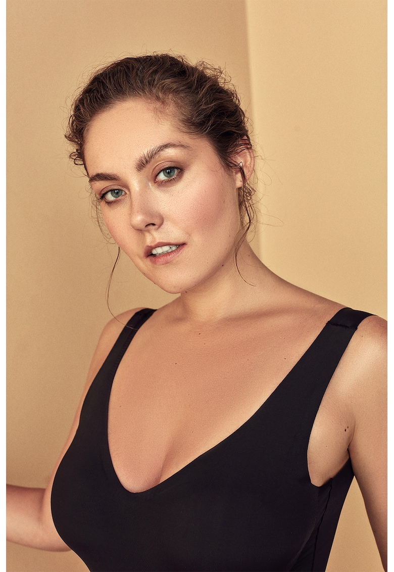 Body cu decolteu adanc