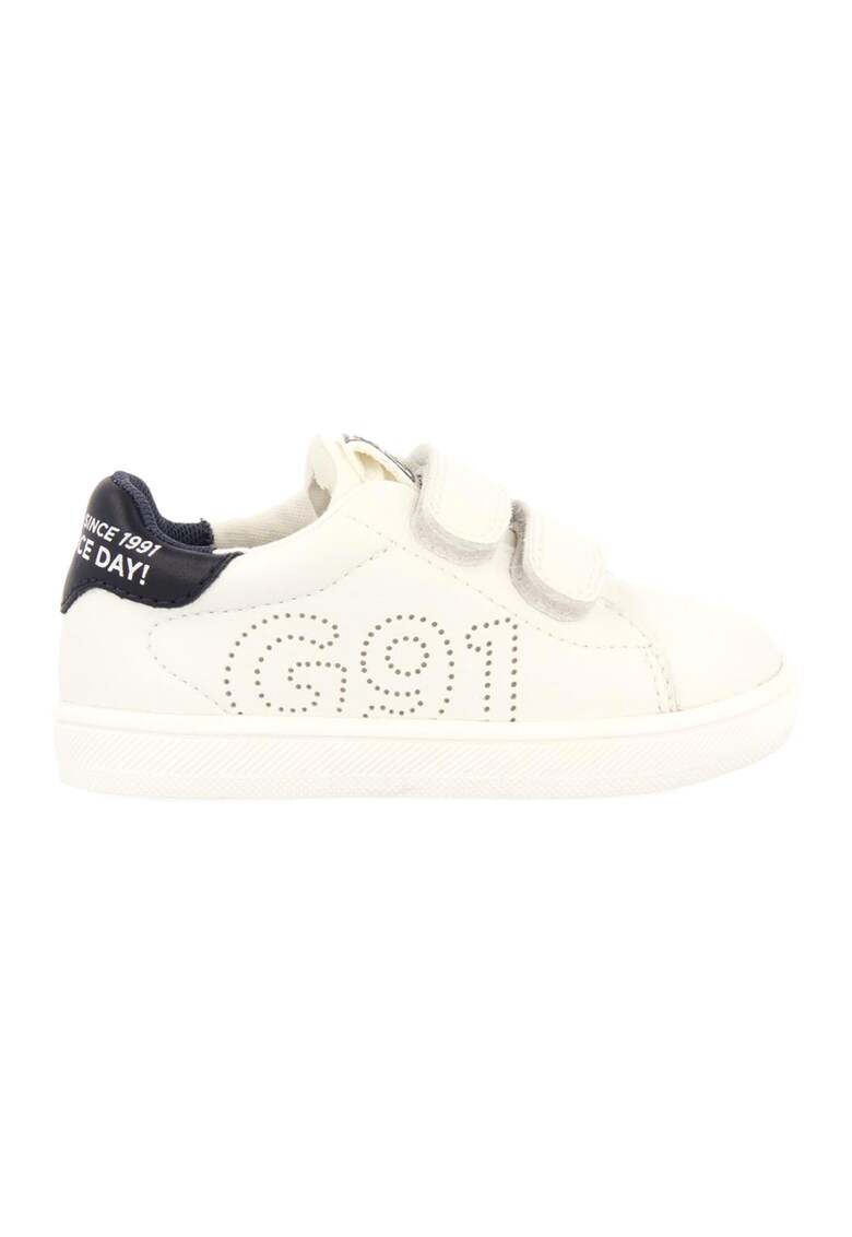 Pantofi sport cu velcro si perforatii Glendale