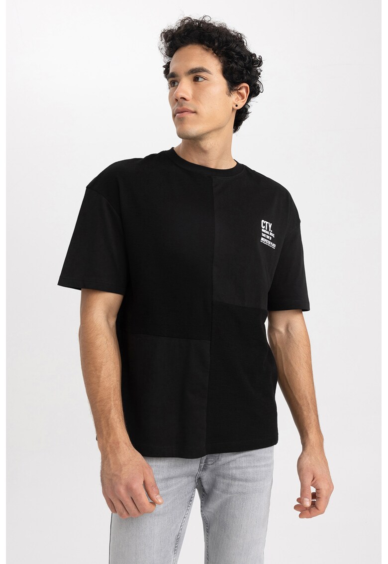 Tricou de bumbac cu decolteu la baza gatului