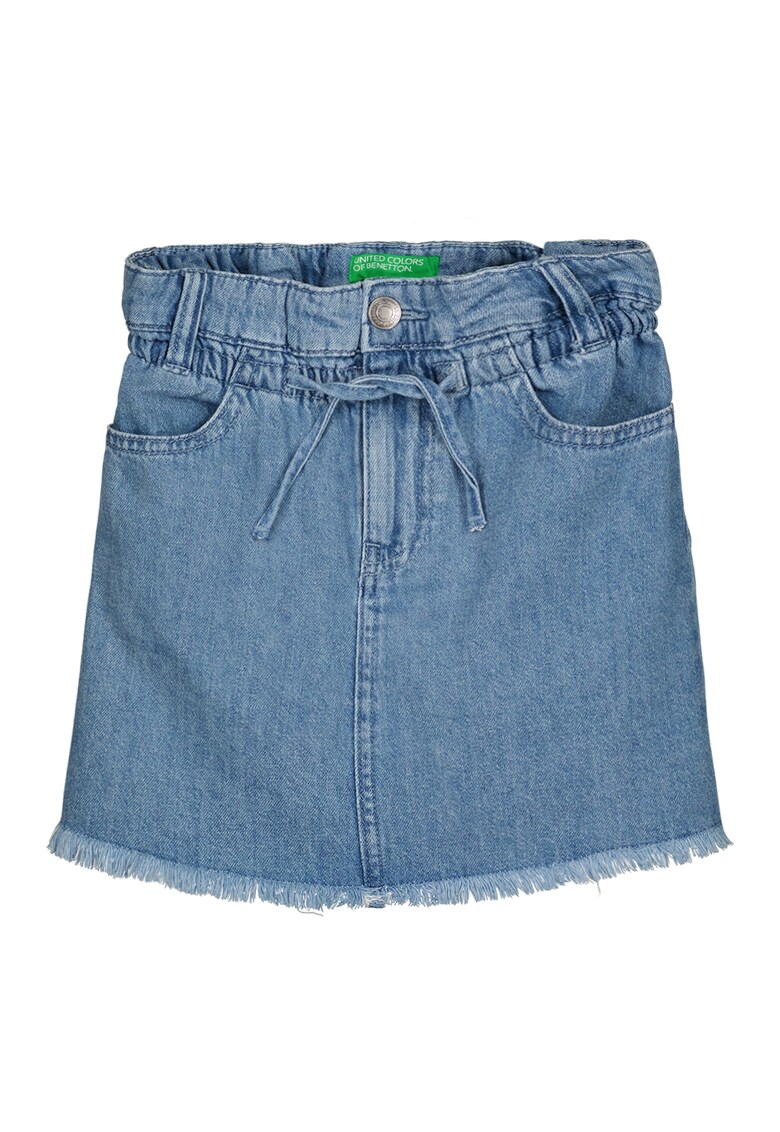 Fusta din denim cu terminatie franjurata