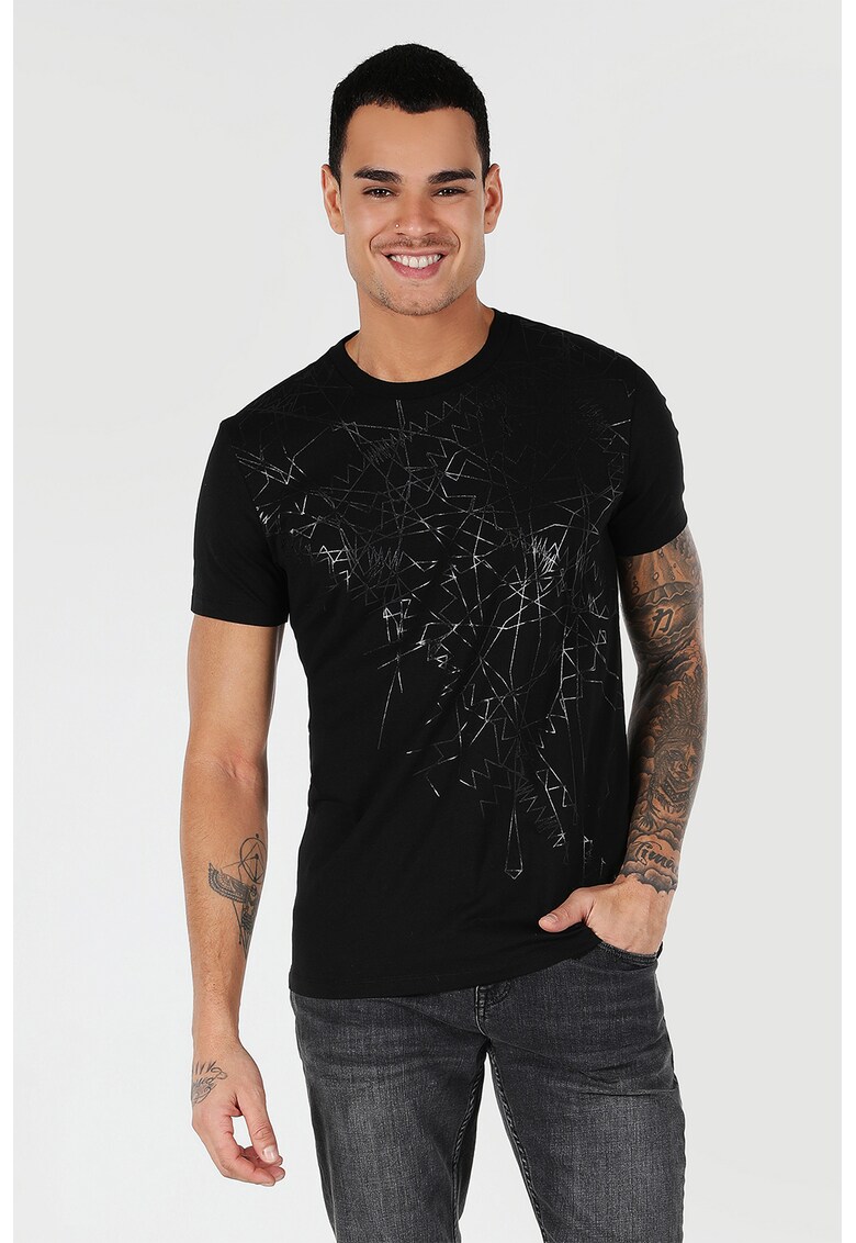 Tricou cu model abstract