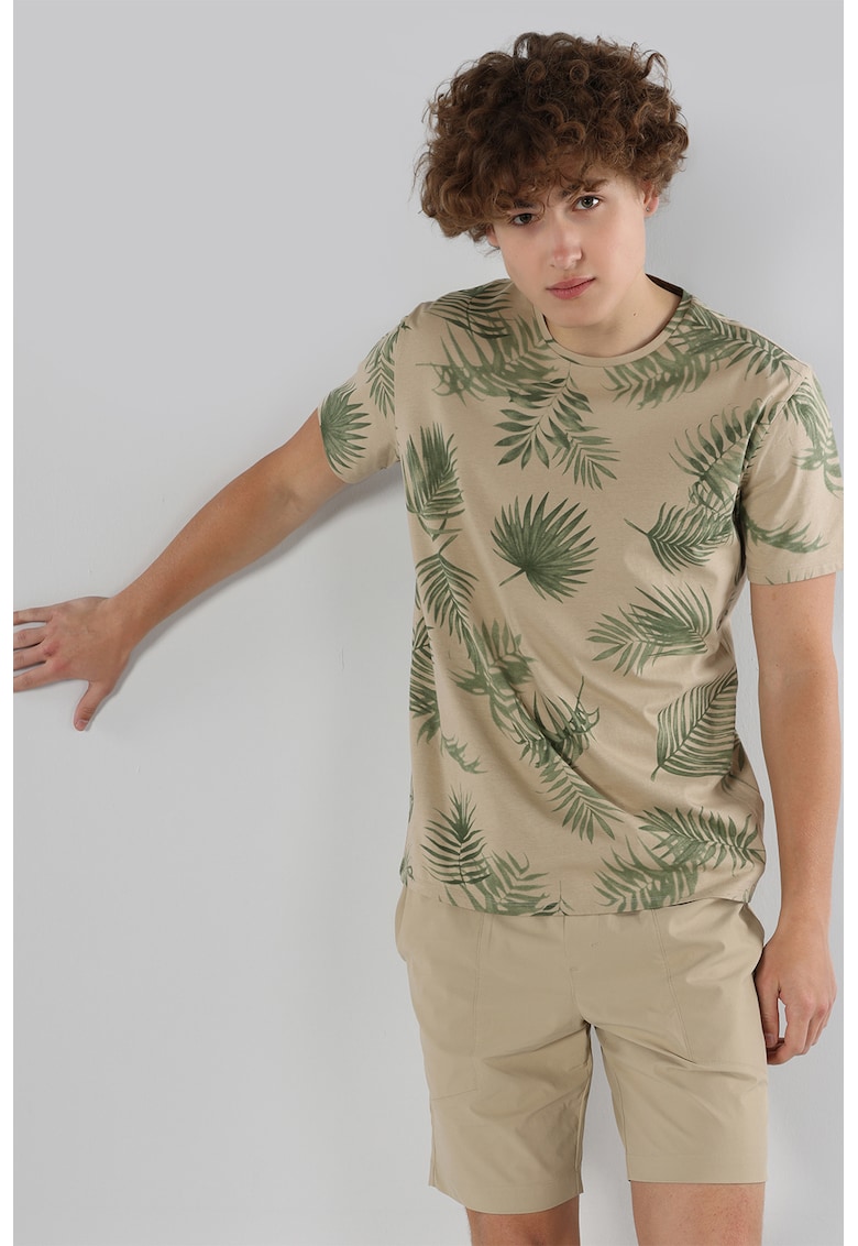 Tricou cu decolteu la baza gatului si model tropical