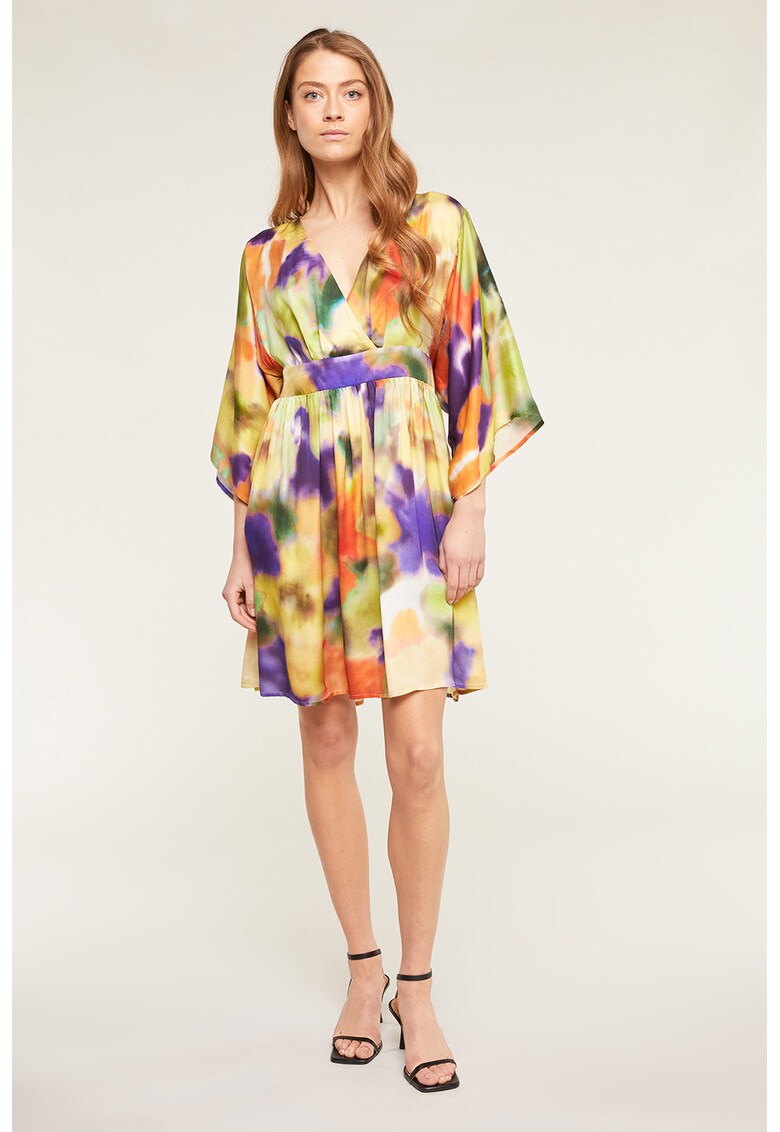 Rochie cu model si decolteu in V