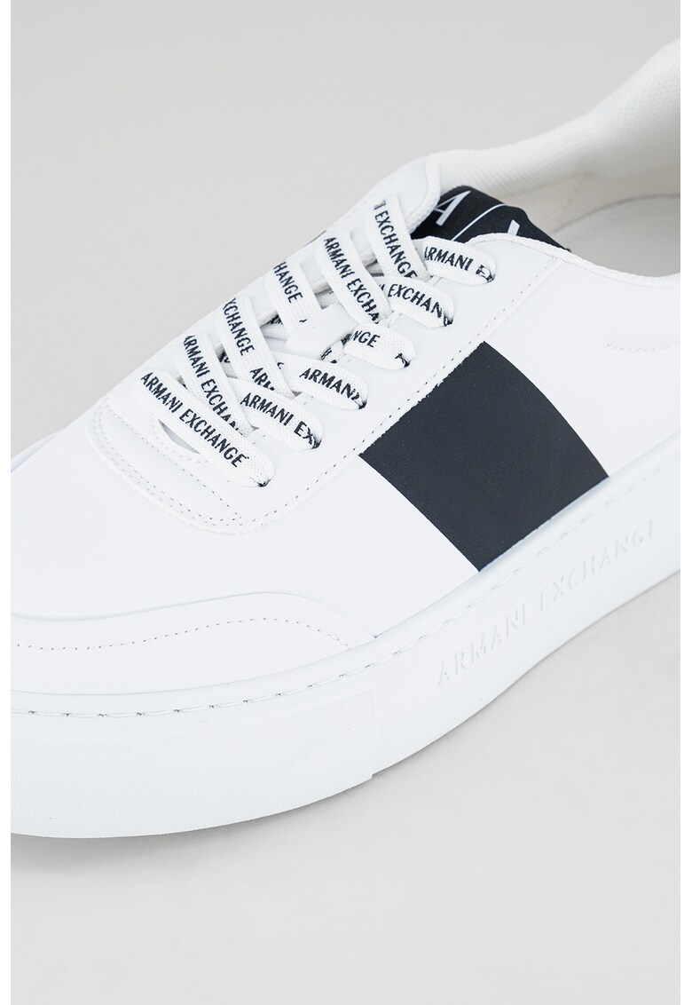Pantofi sport de piele ecologica cu detalii contrastante