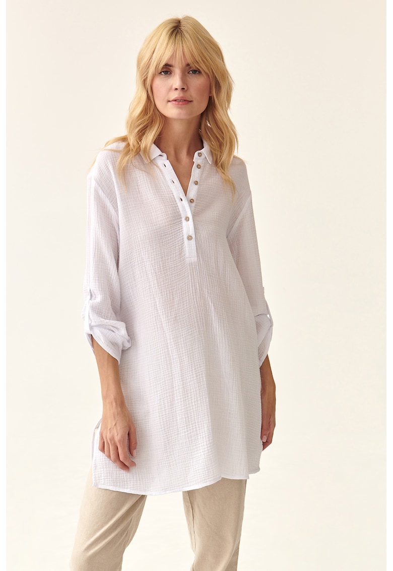 Bluza lejera cu fenta cu nasturi