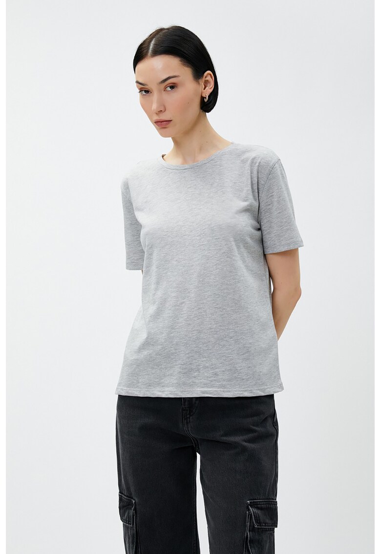 Tricou cu decolteu la baza gatului si maneci cazute
