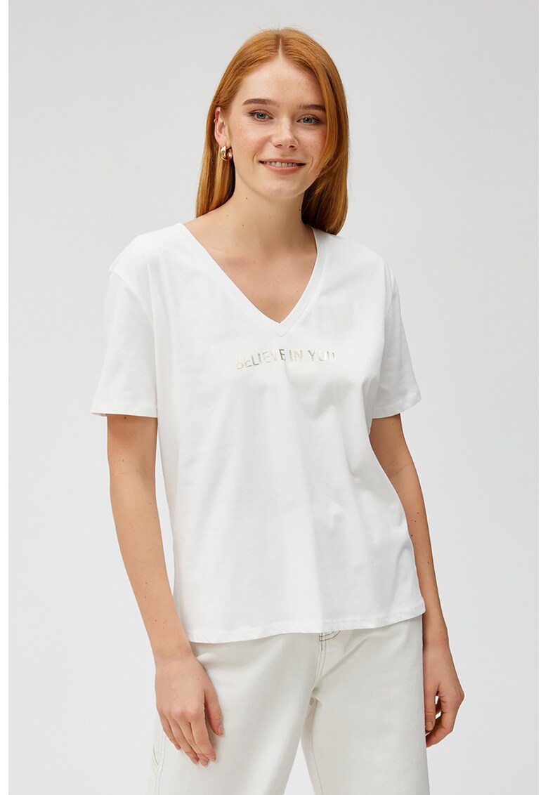 Tricou cu decolteu in V si imprimeu text