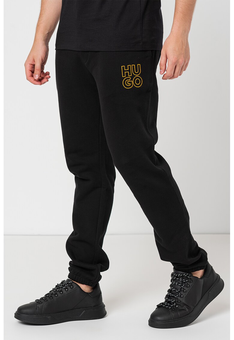 Pantaloni sport cu logo brodat Demu