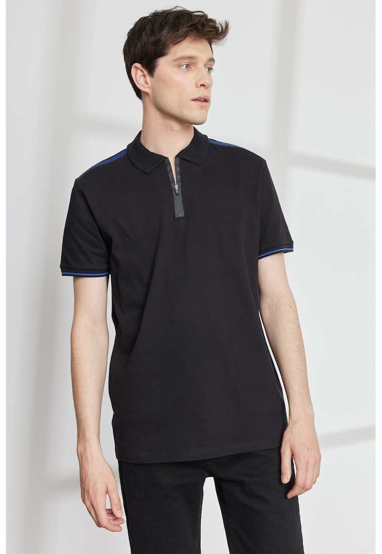 Tricou polo din amestec de bumbac cu fenta cu fermoar