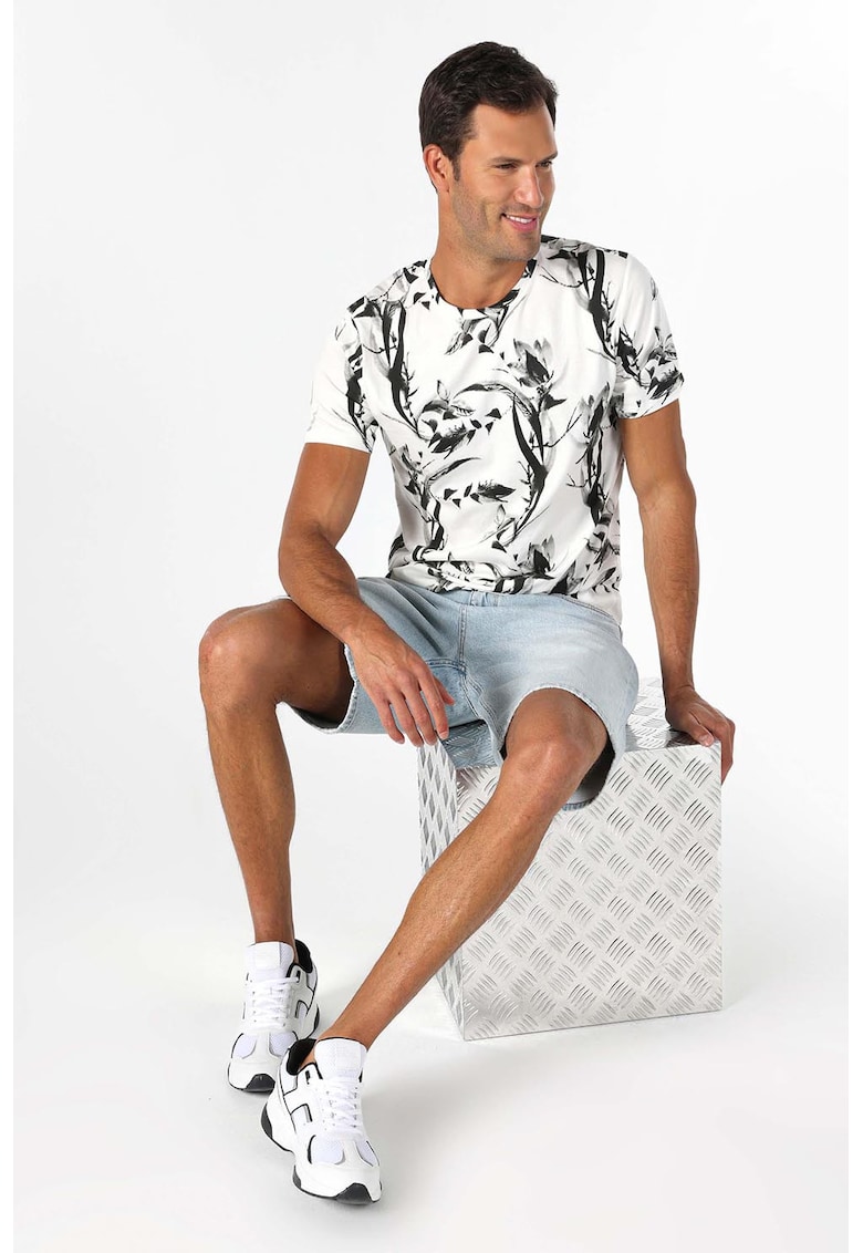 Tricou slim-fit cu imprimeu grafic