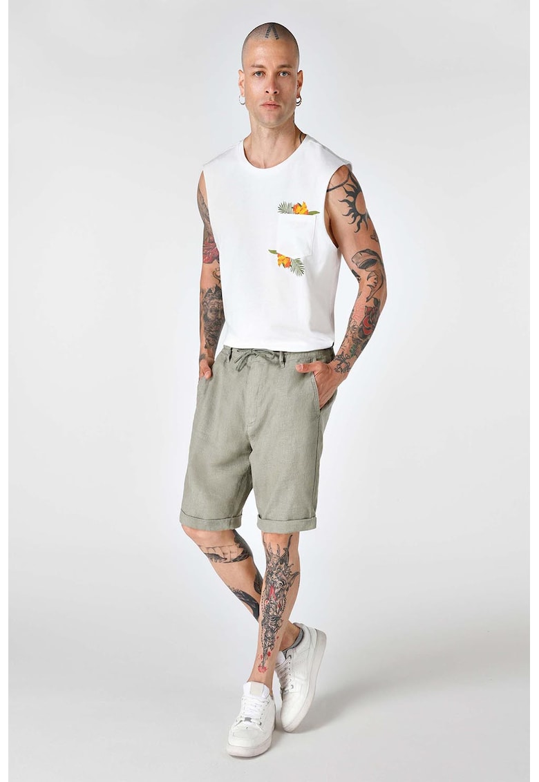 Pantaloni scurti de in cu cordon in talie