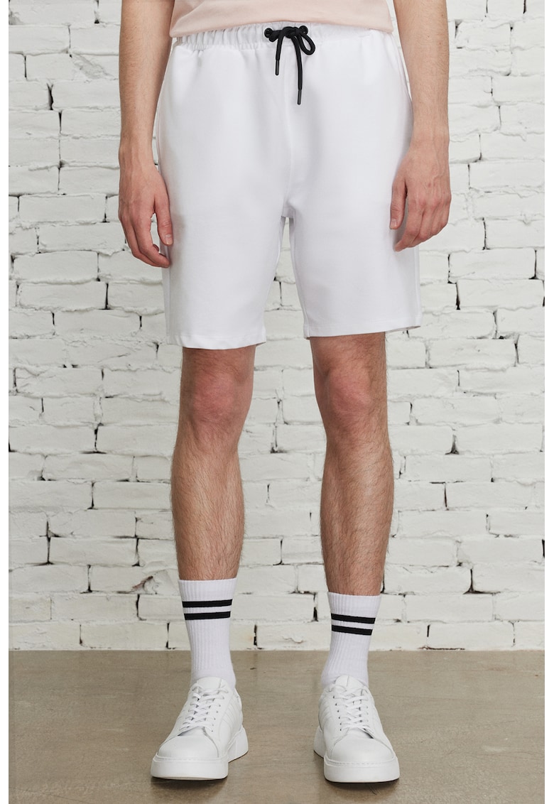 Pantaloni sport scurti cu snur de ajustare in talie