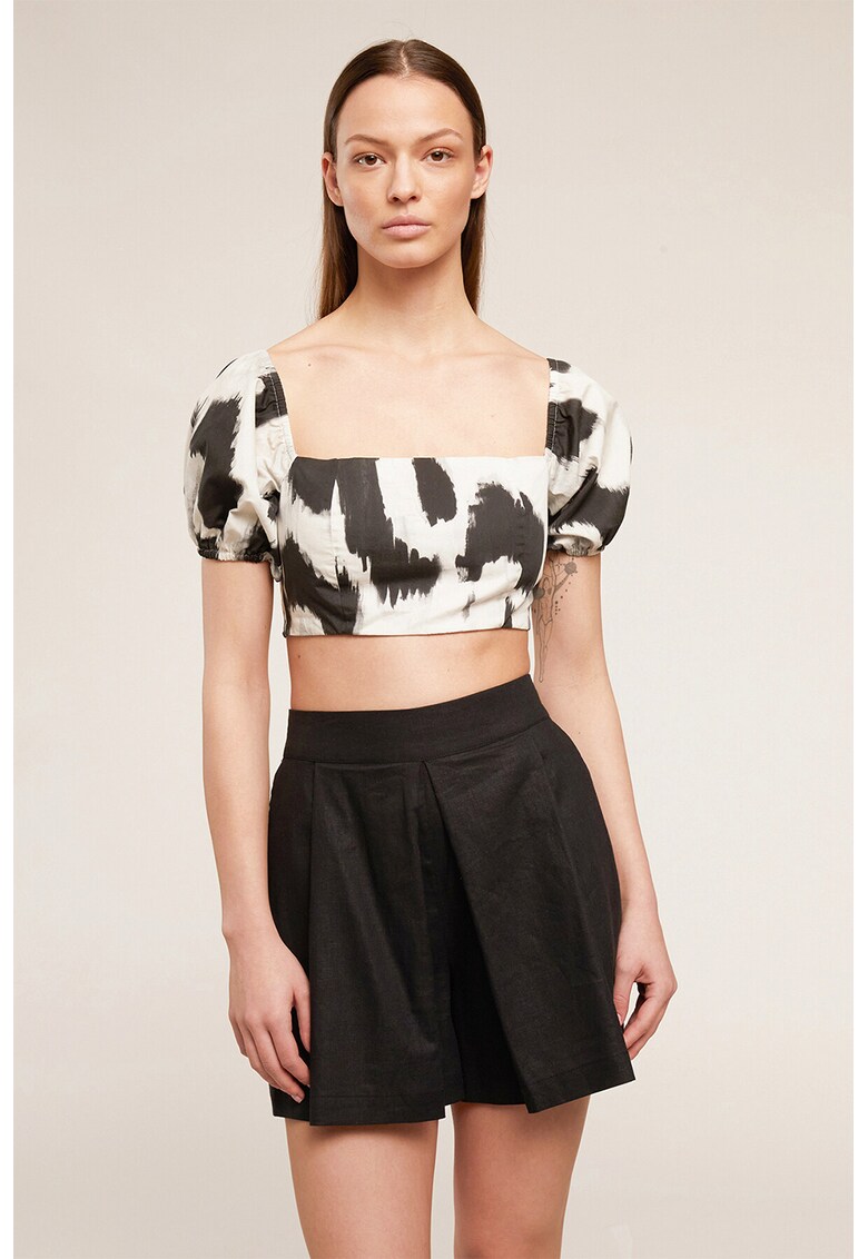 Bluza crop cu animal print