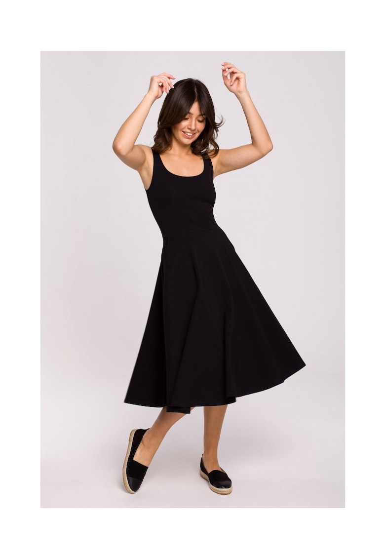 Rochie evazata cu bretele subtiri