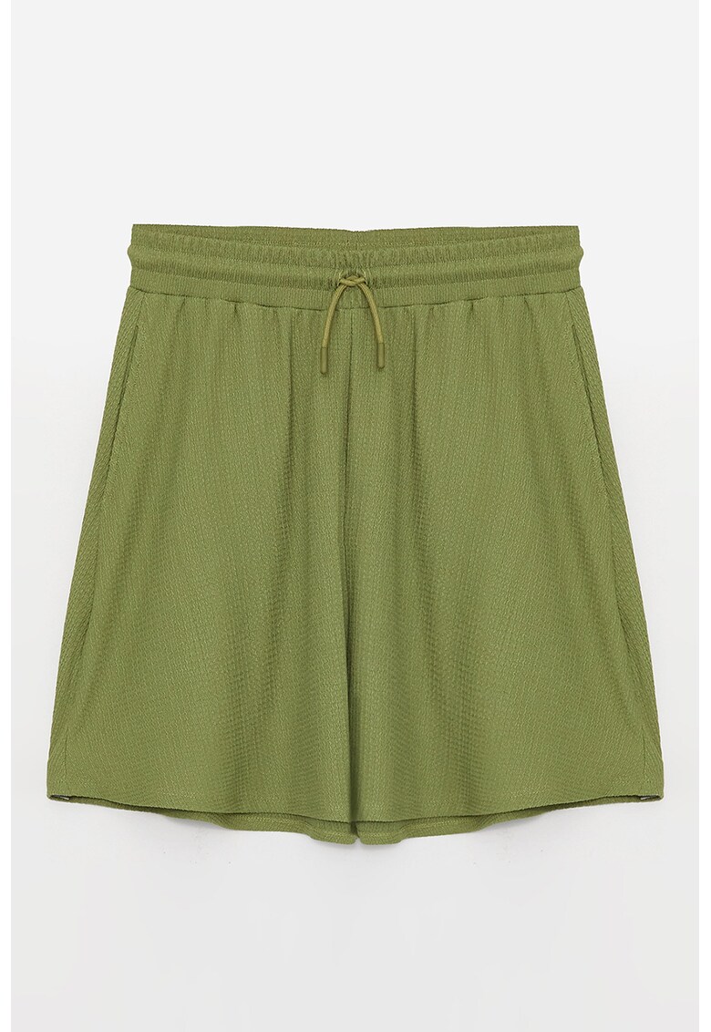 Pantaloni scurti cu talie inalta
