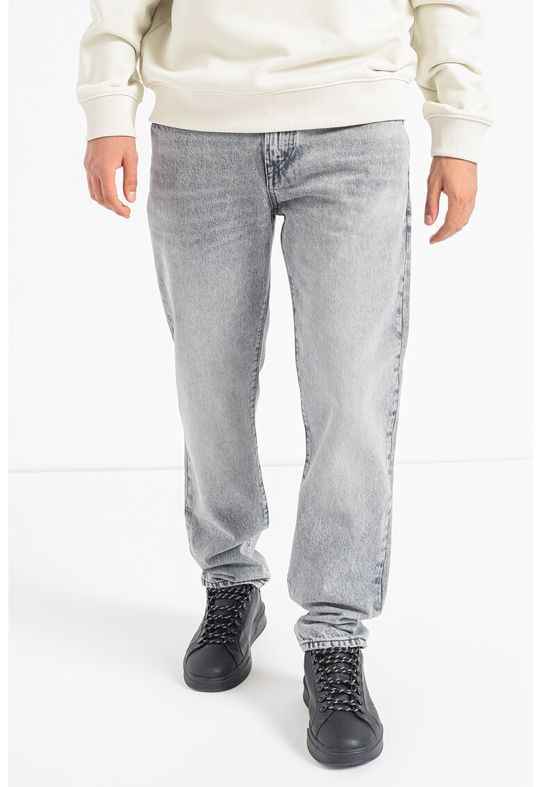 Blugi regular fit cu aspect decolorat Maine