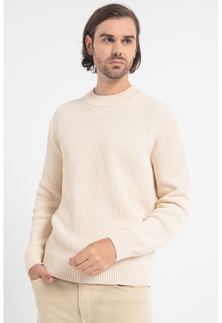 Памучен пуловер с овално деколте