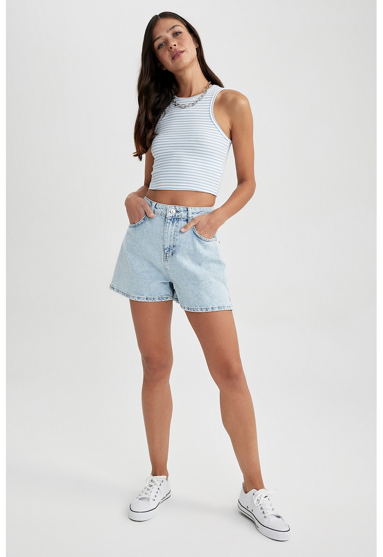 Blugi scurti mom fit cu talie inalta