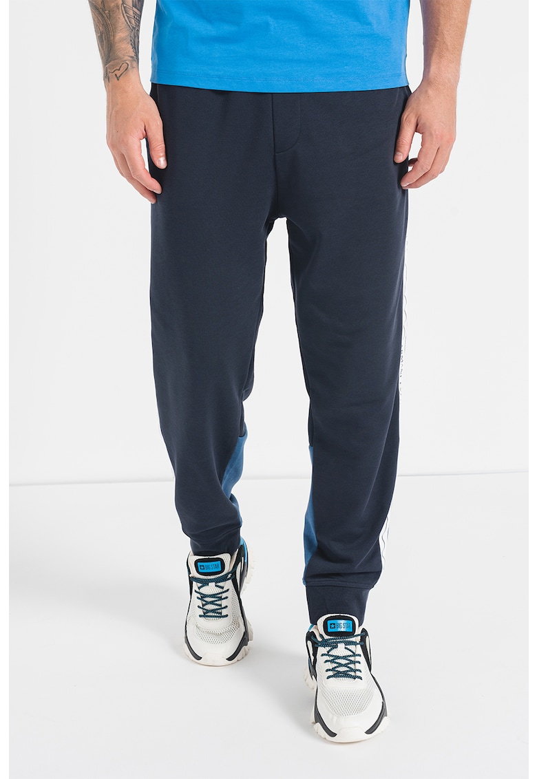 Pantaloni sport conici