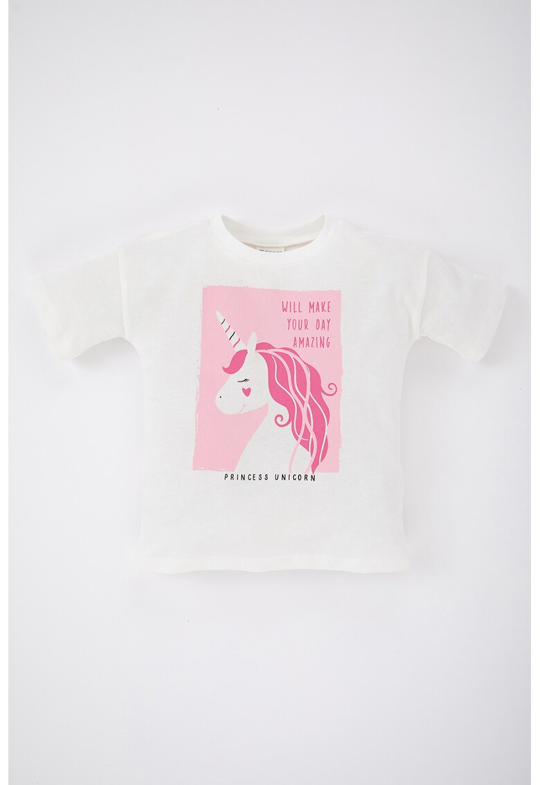 Tricou cu imprimeu foto si decolteu la baza gatului