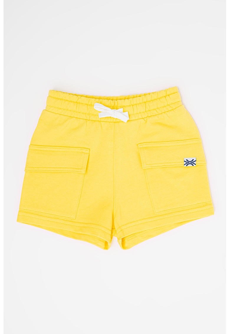 Pantaloni scurti cu snur si buzunare