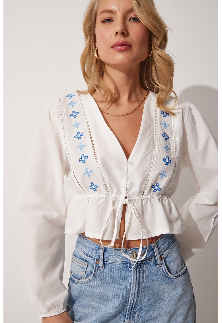 Bluza crop cu detalii frontale