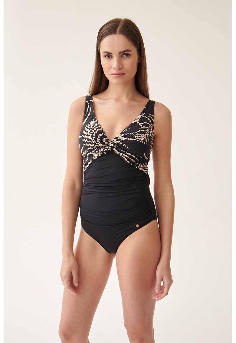 Costum de baie intreg