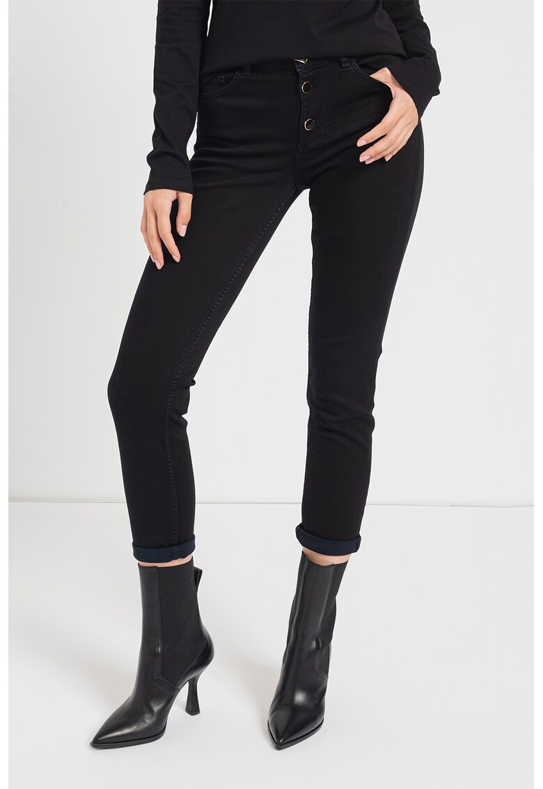 Blugi crop slim fit cu inchidere cu nasturi