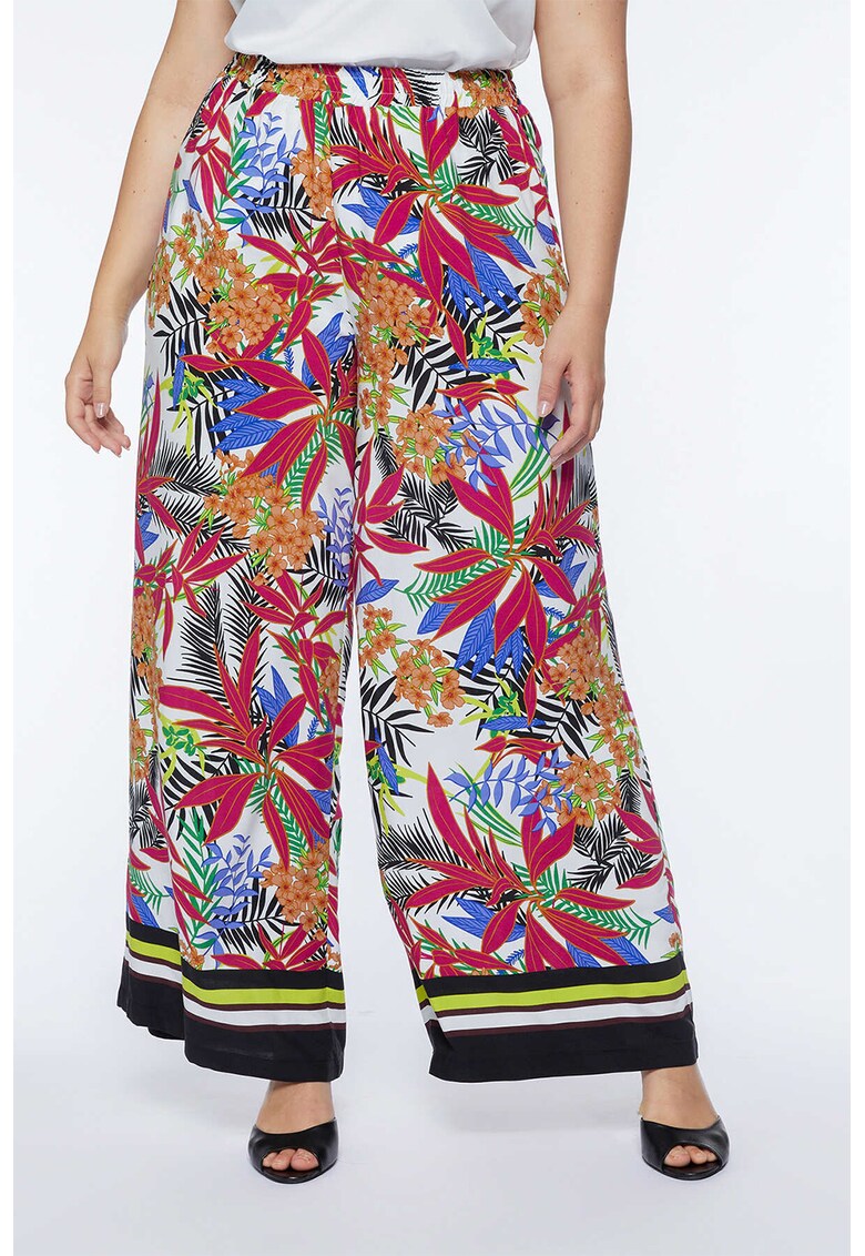 Pantaloni cu croiala ampla si model tropical
