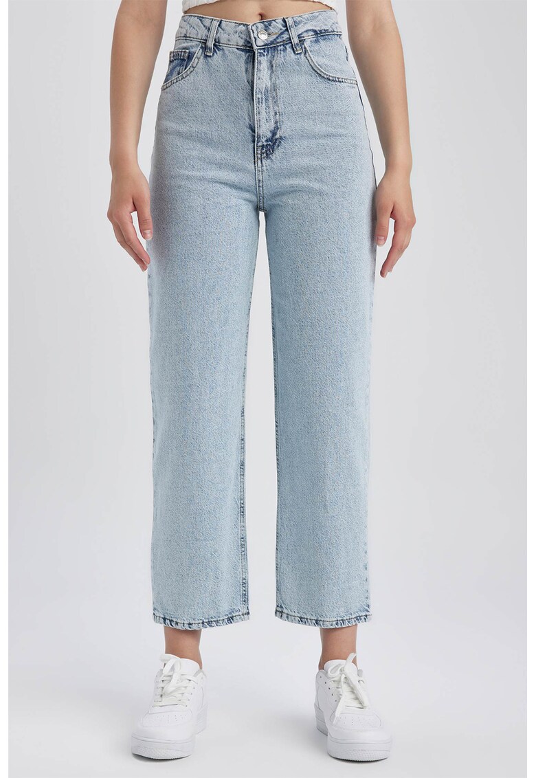 Blugi crop cu croiala ampla