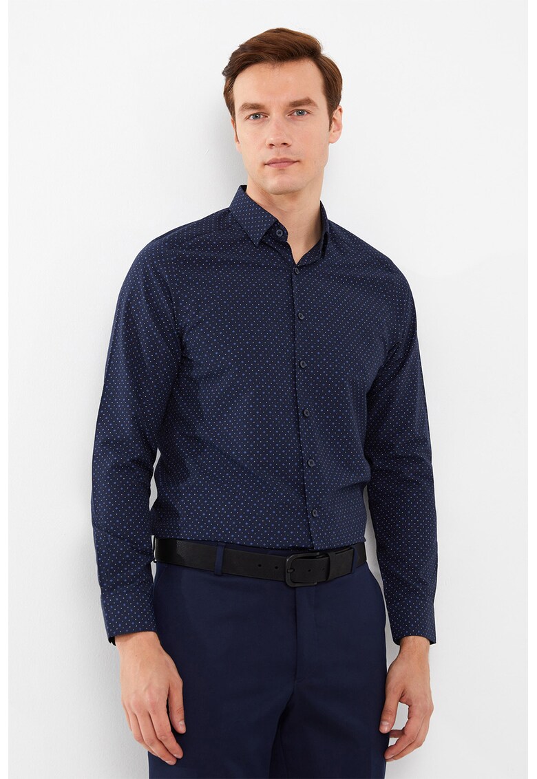 Camasa slim fit cu guler fixat cu nasturi