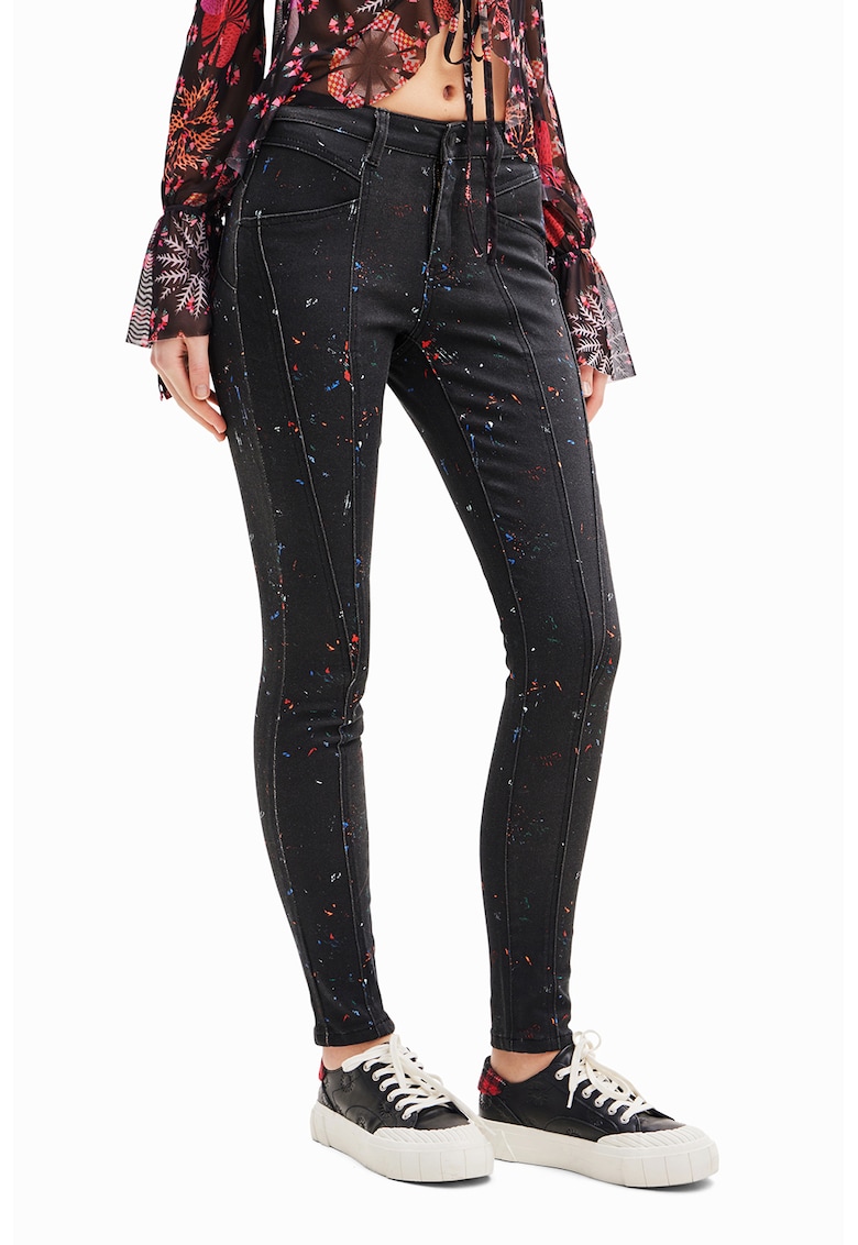 Blugi skinny cu imprimeu cu pete decorative