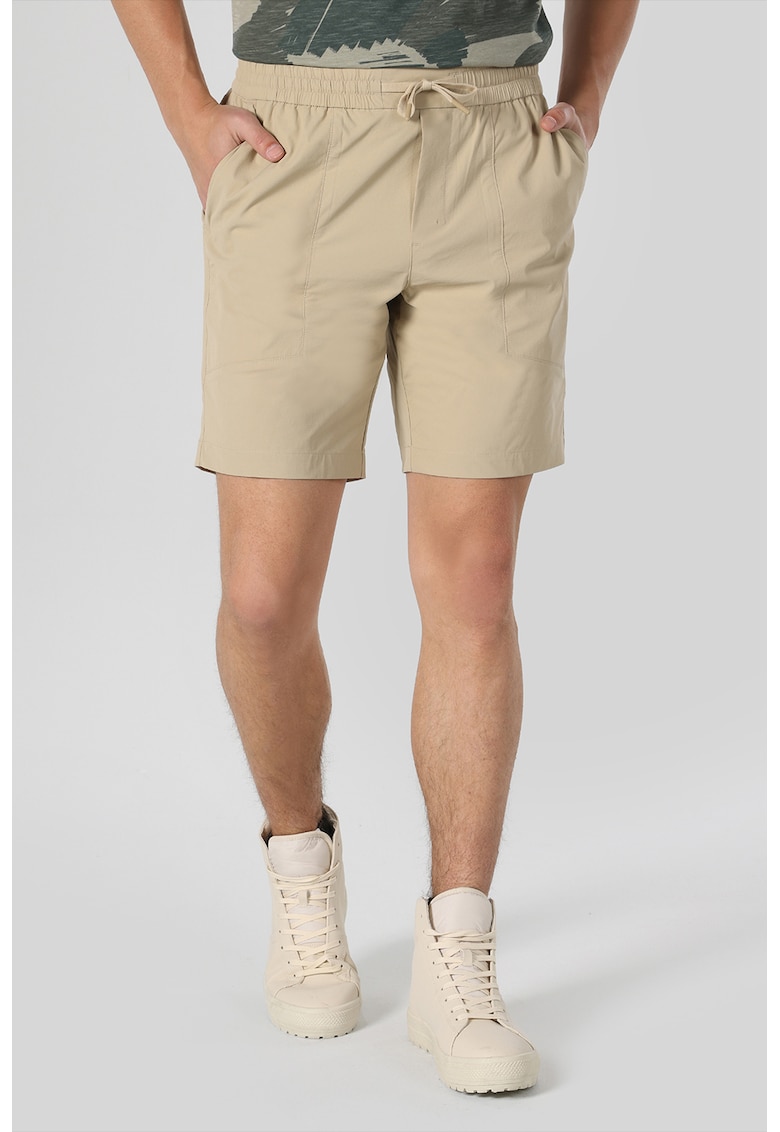 Pantaloni scurti cu buzunare laterale - Bej