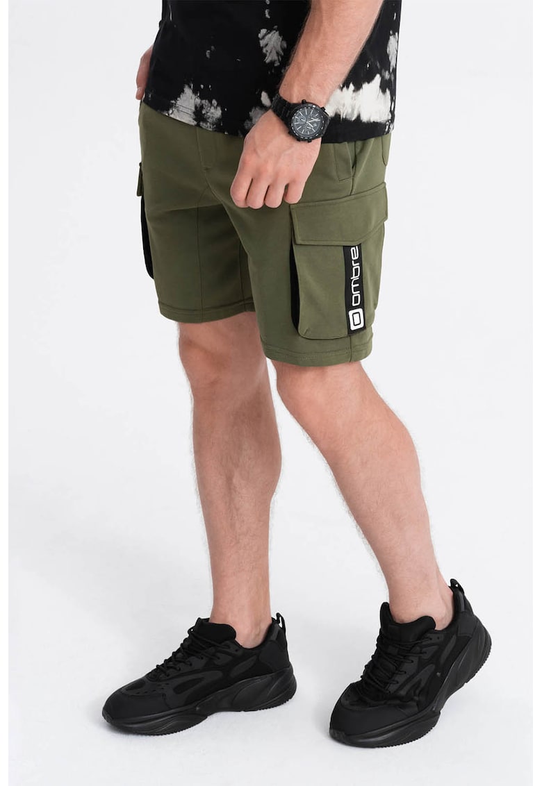 Pantaloni scurti cu buzunare laterale cu clapa