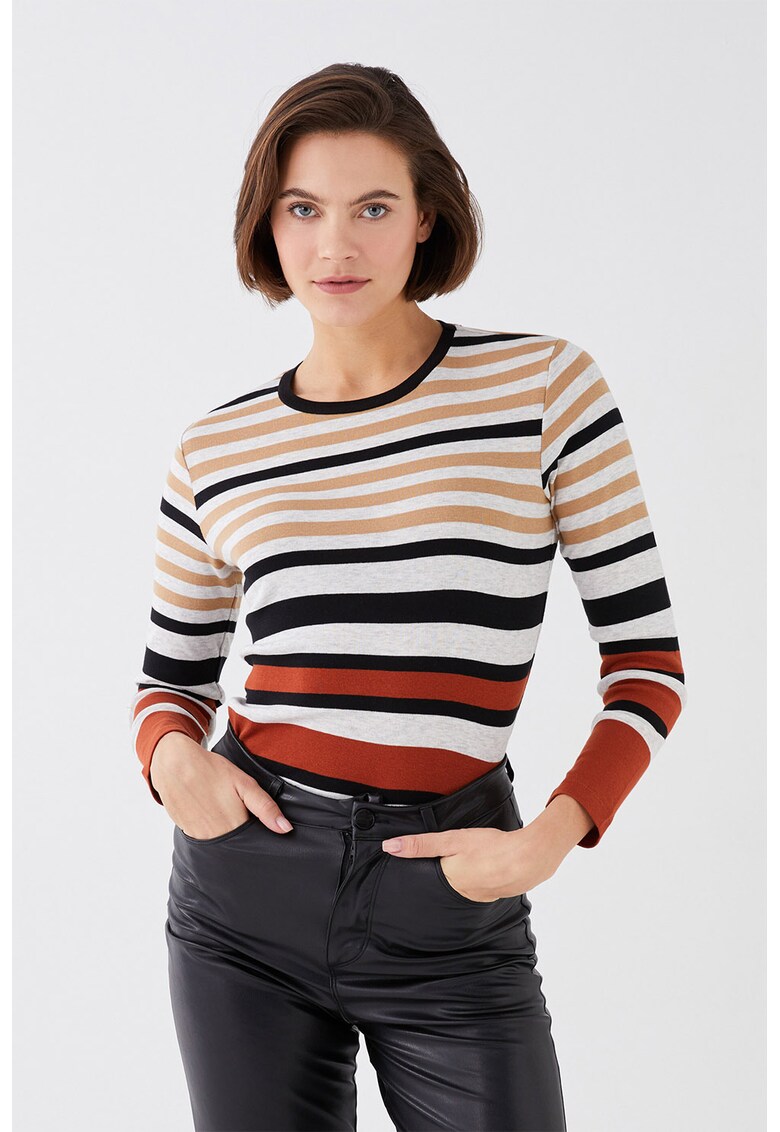 Bluza in dungi cu decolteu la baza gatului