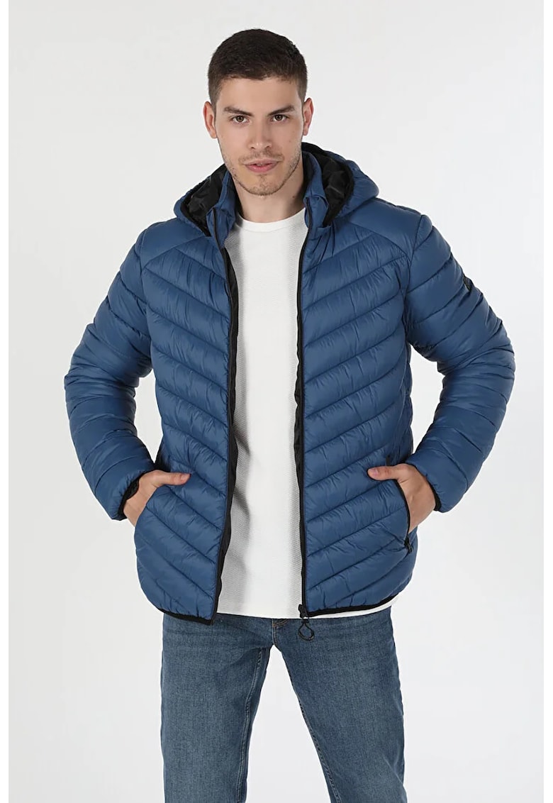 Geaca slim fit cu gluga si aspect matlasat