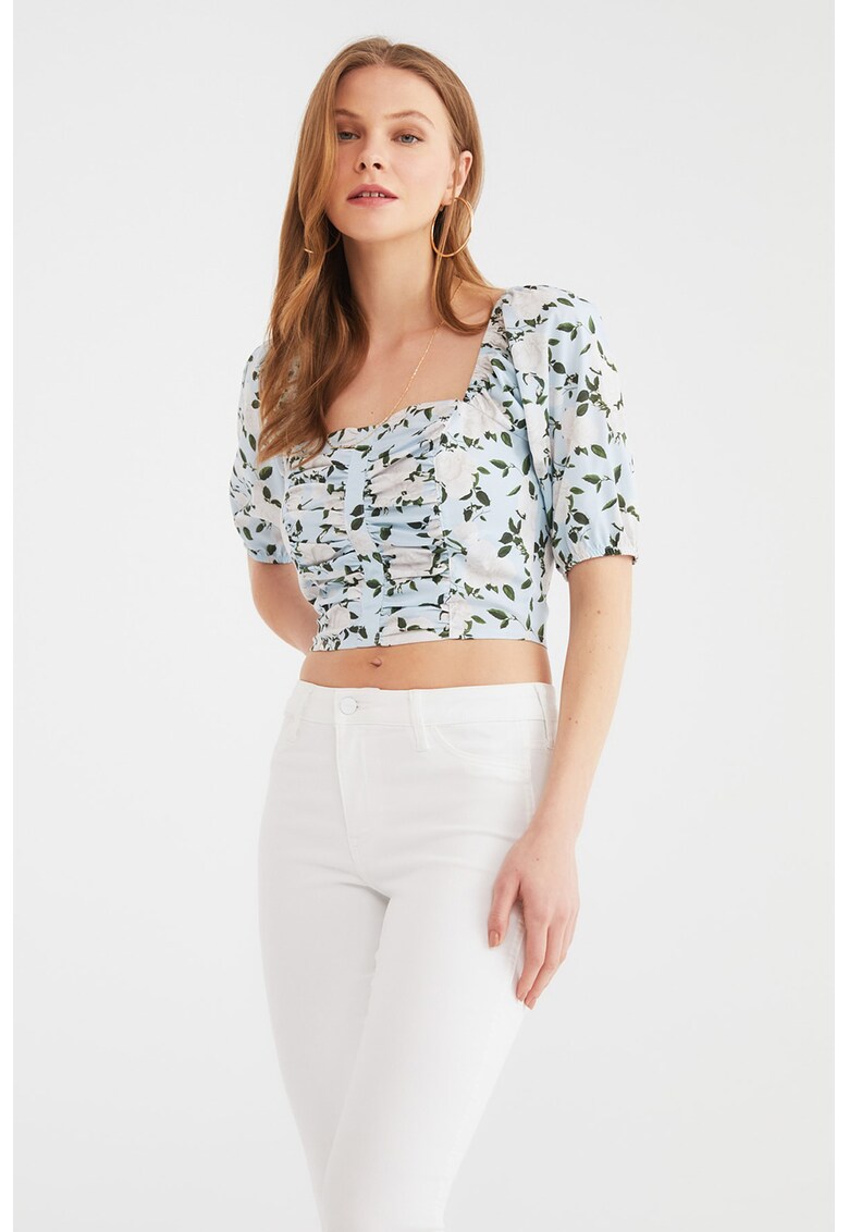 Bluza crop cu model