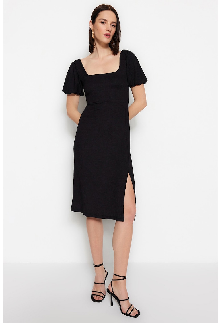 Rochie cu croiala A si slit lateral