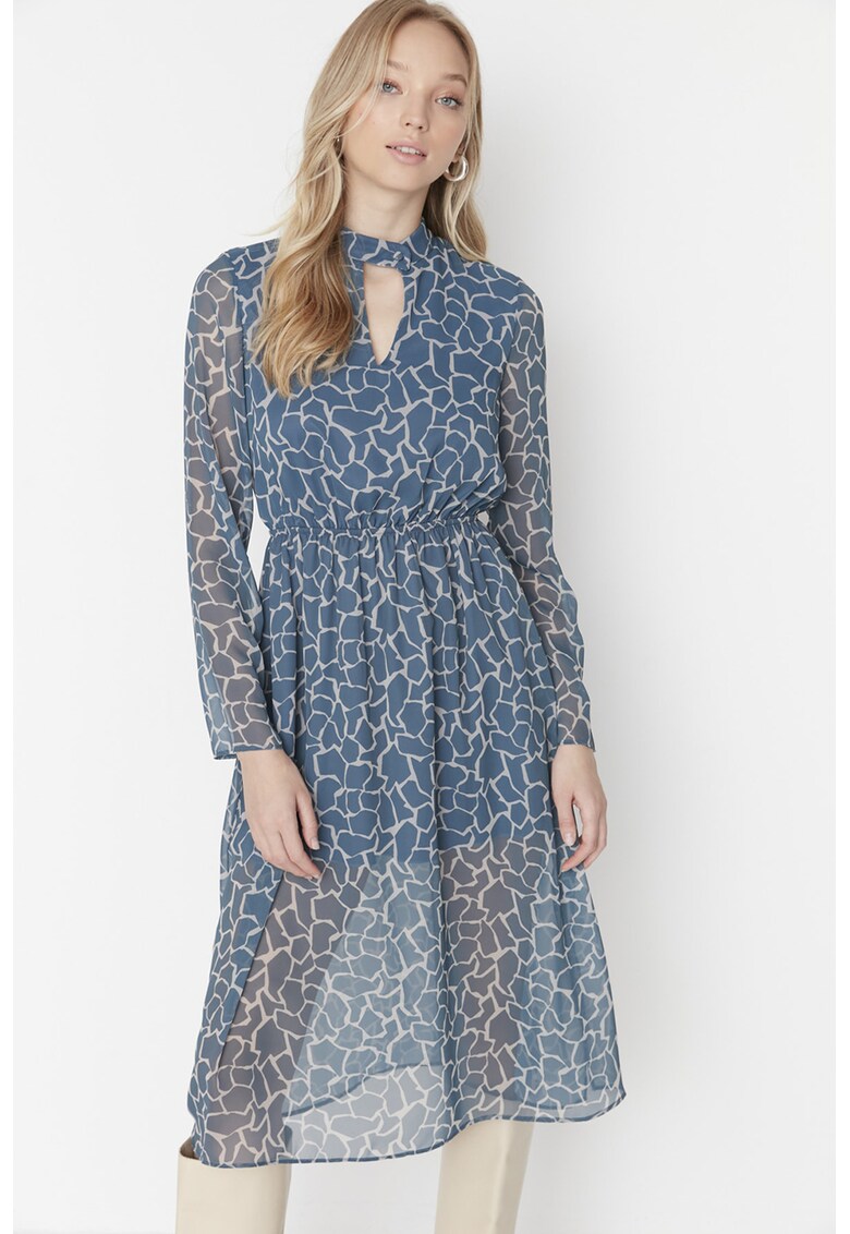 Rochie midi cu model si decupaj