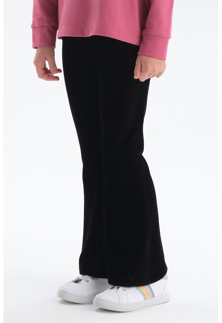 Pantaloni evazati cu talie inalta