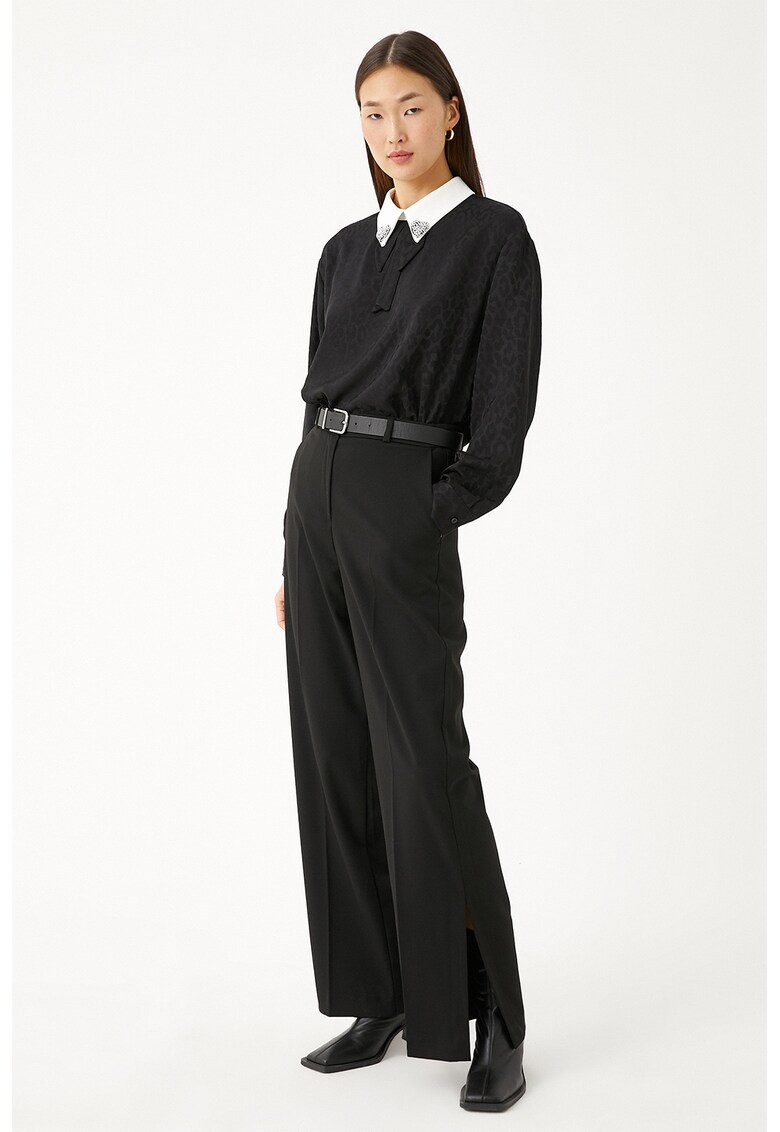 Bluza cu animal print si guler contrastant