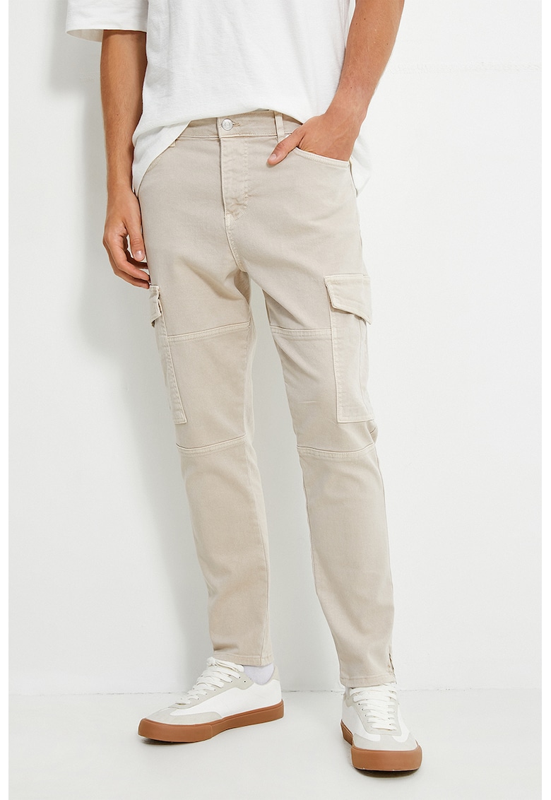 Pantaloni crop cu talie medie